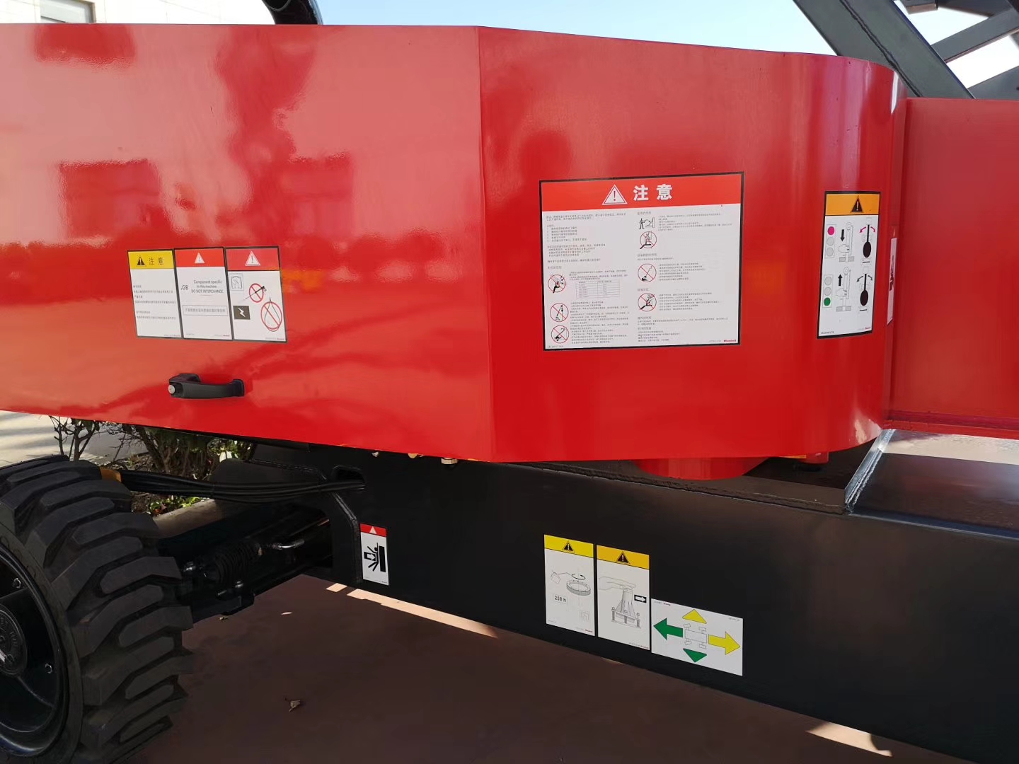 The Importance of Label Materials for Construction Equipment Compliance